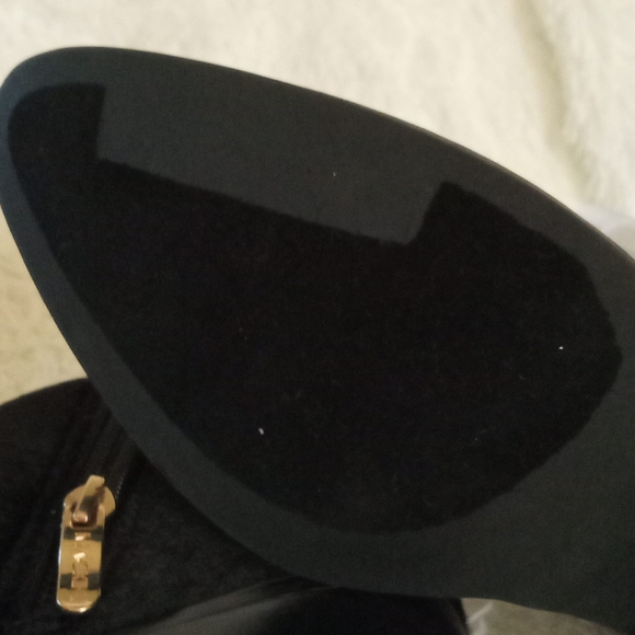 NIB Mackin J Booties - Picture 4 of 9